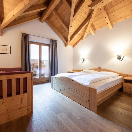 Hotel Torgglhof Caldaro Room photo